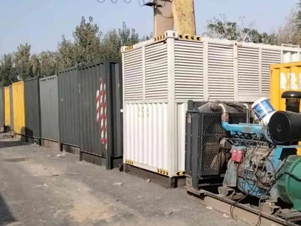 老河口200KW柴油发电机机组每小时油耗是多少？