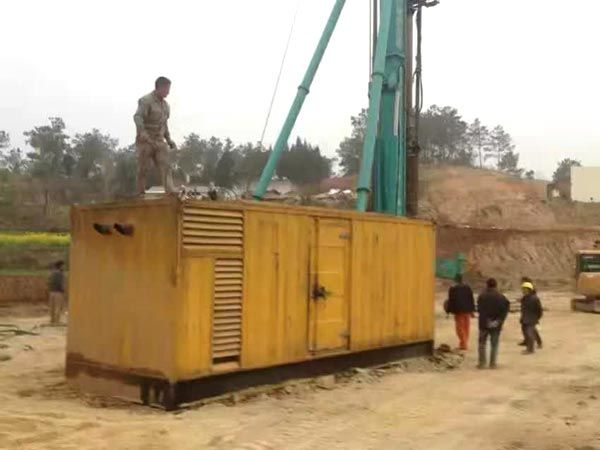 老河口如何判断水冷式机油散热器密封件是否需要更换?